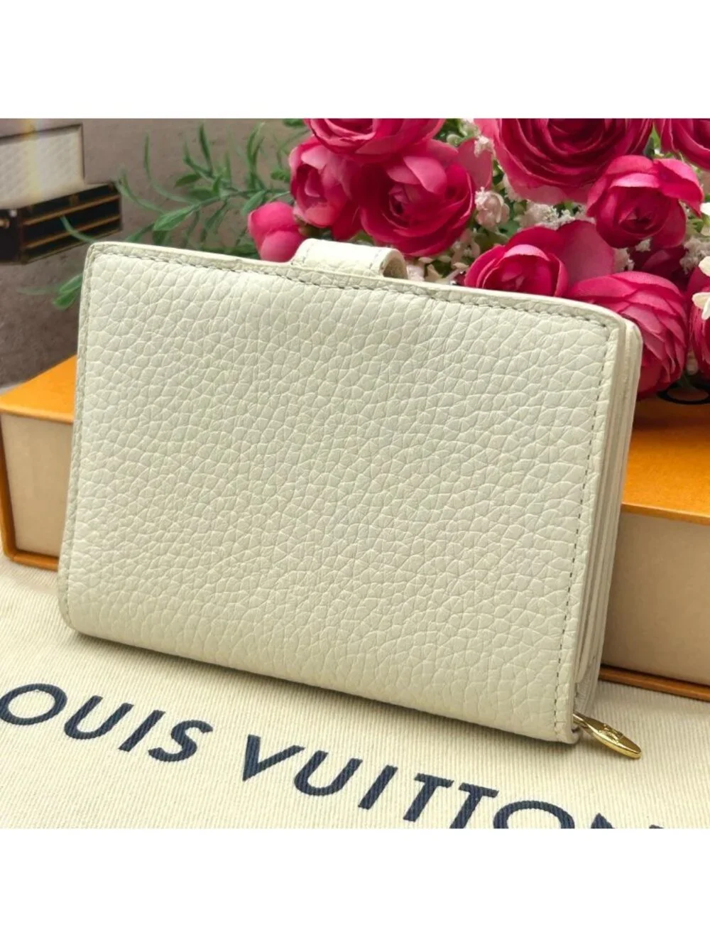 Louis Vuitton smoke storage